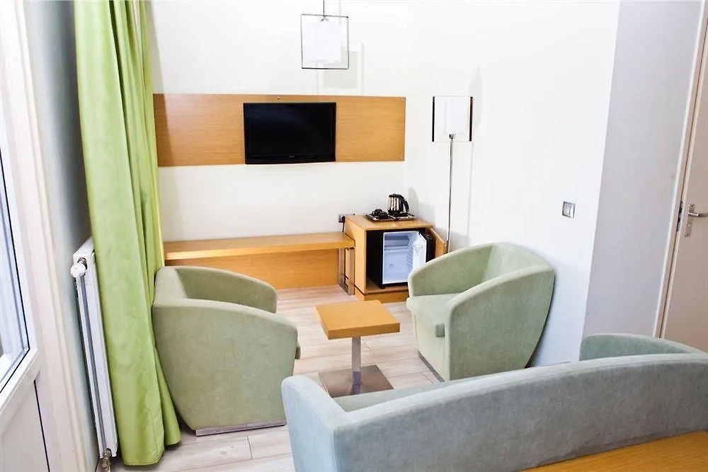 Hotel Port Rotterdam 3*,