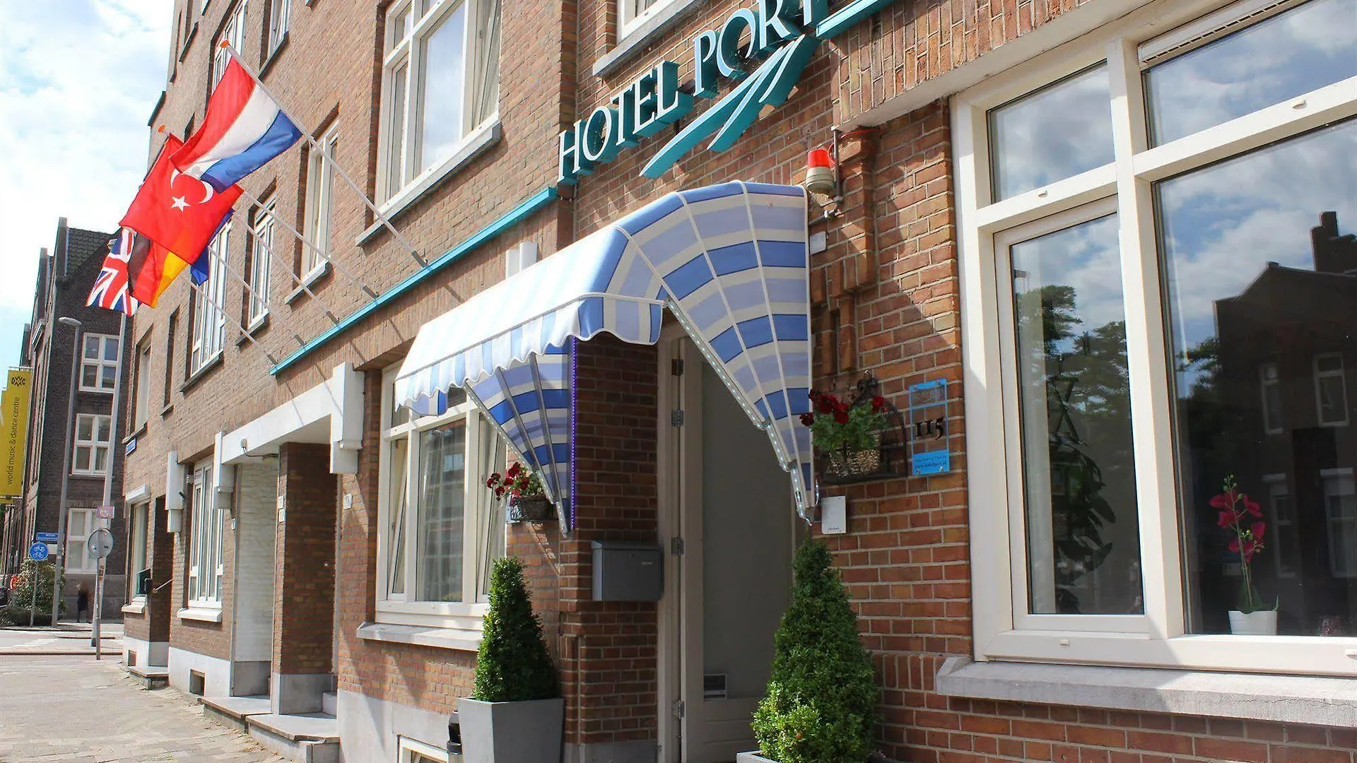 Hotel Port Rotterdam 3*,