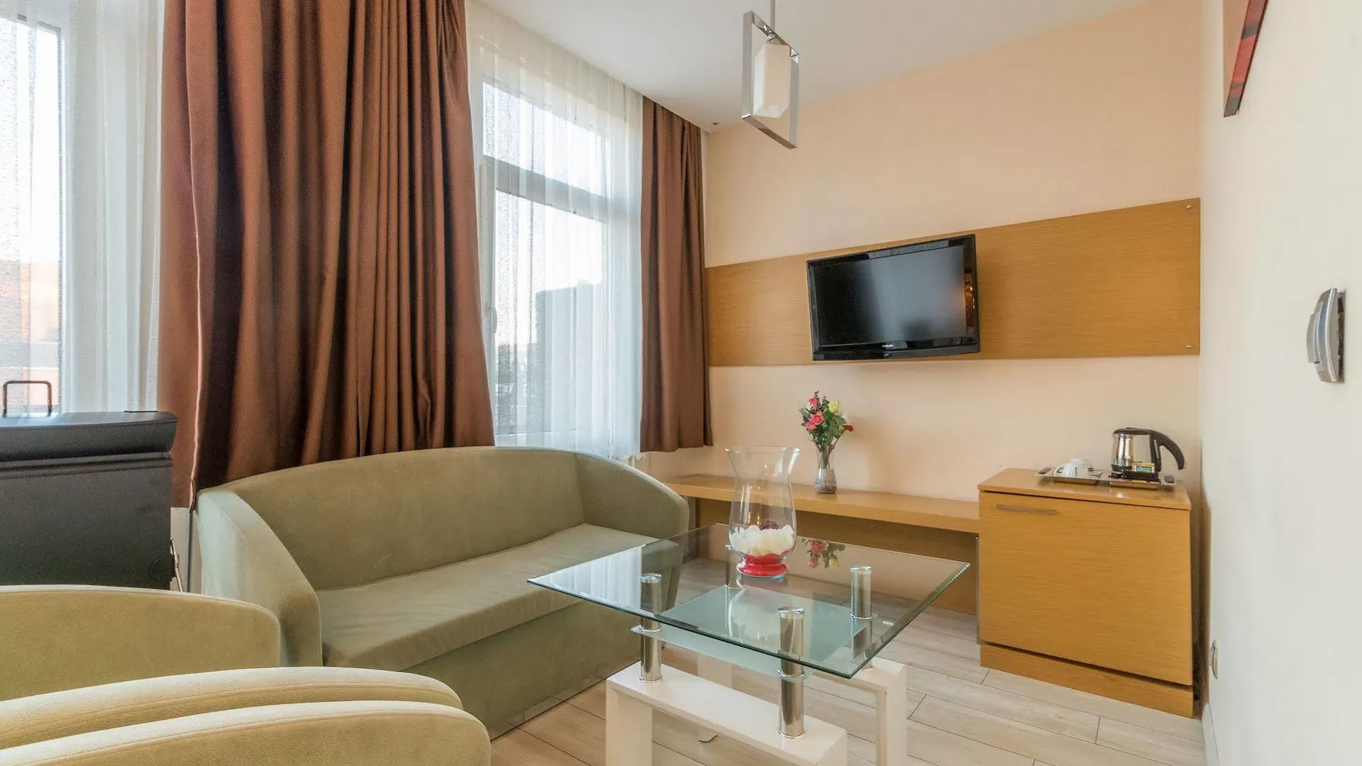 Hotel Port Rotterdam 3*,
